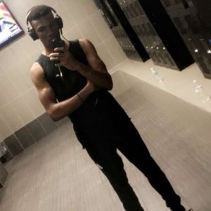 Meet your Posher, Aaron